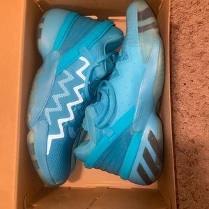 Adidas Donovan Mitchell basketball shoes